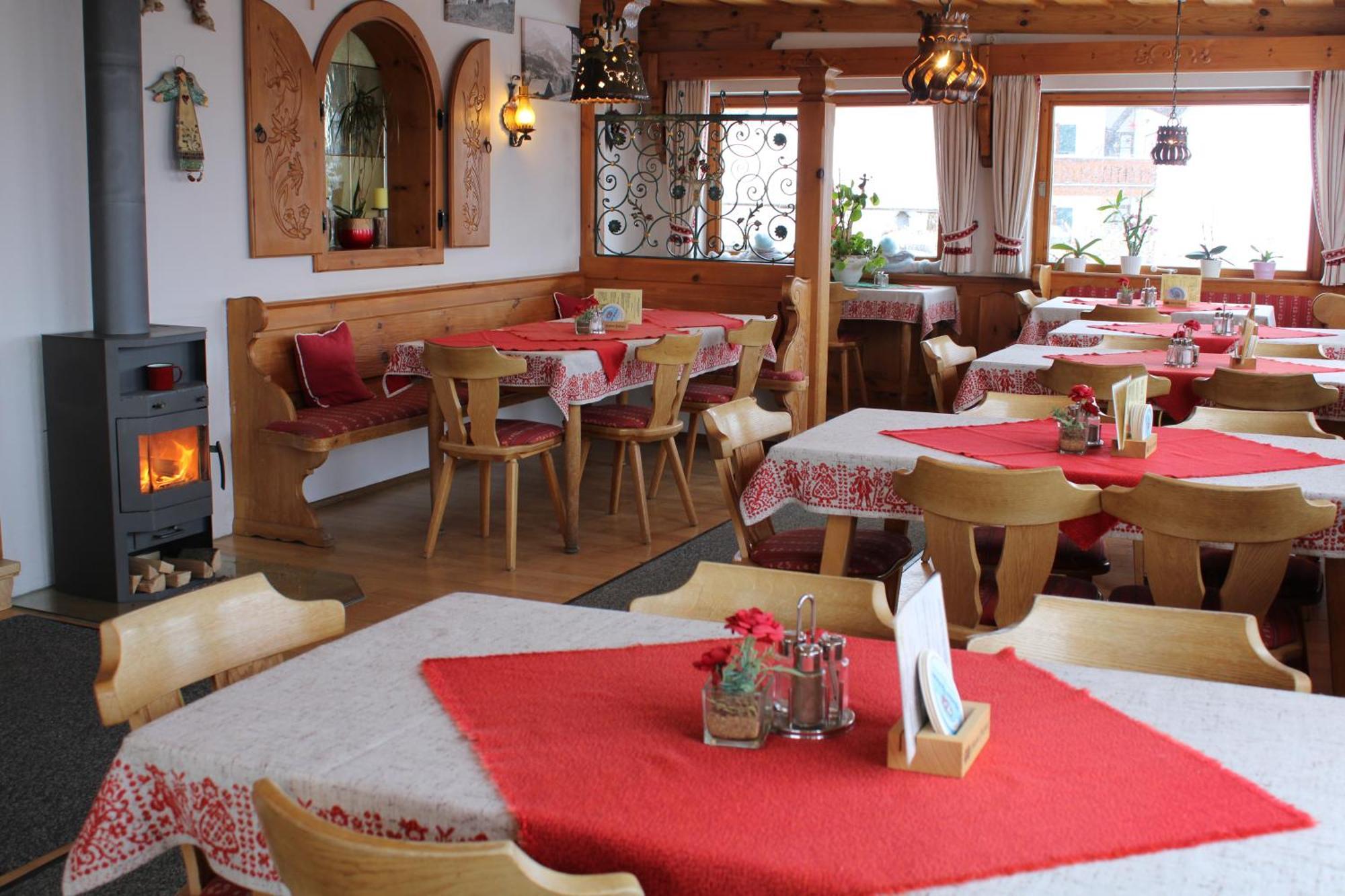 Pfeiffer Alm Am Sonnenhang Mit Blick Auf Die Zugspitze Garmisch-Partenkirchen Ngoại thất bức ảnh
